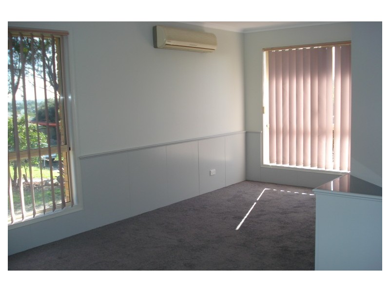 7 Pineview Street, Gaven QLD 4211