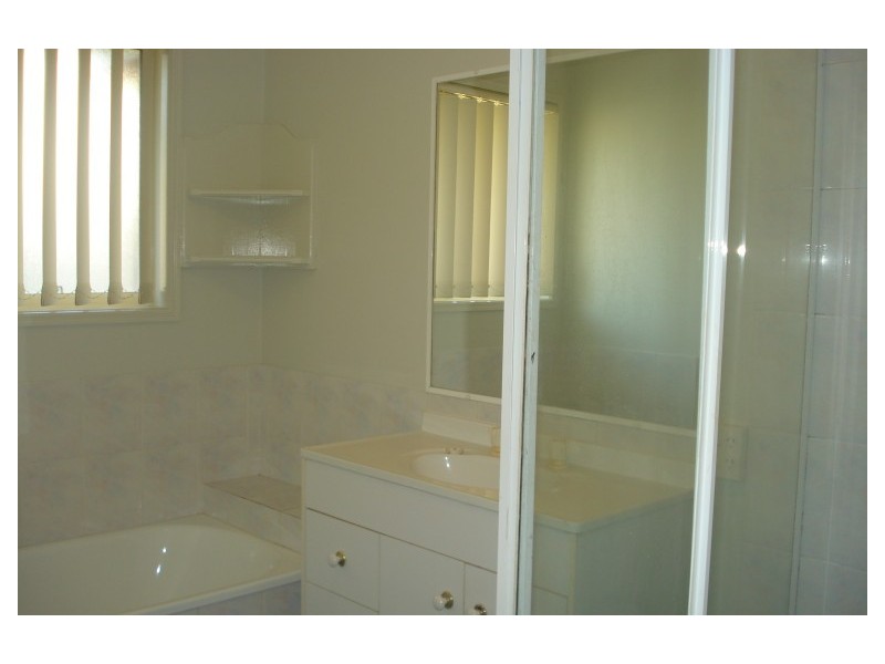 7 Pineview Street, Gaven QLD 4211