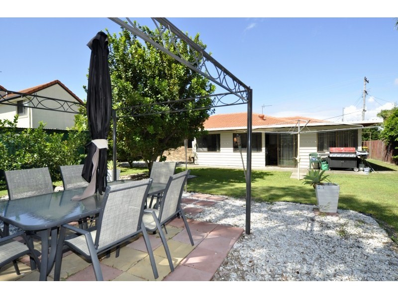 41 Poinsettia Avenue, Hollywell QLD 4216