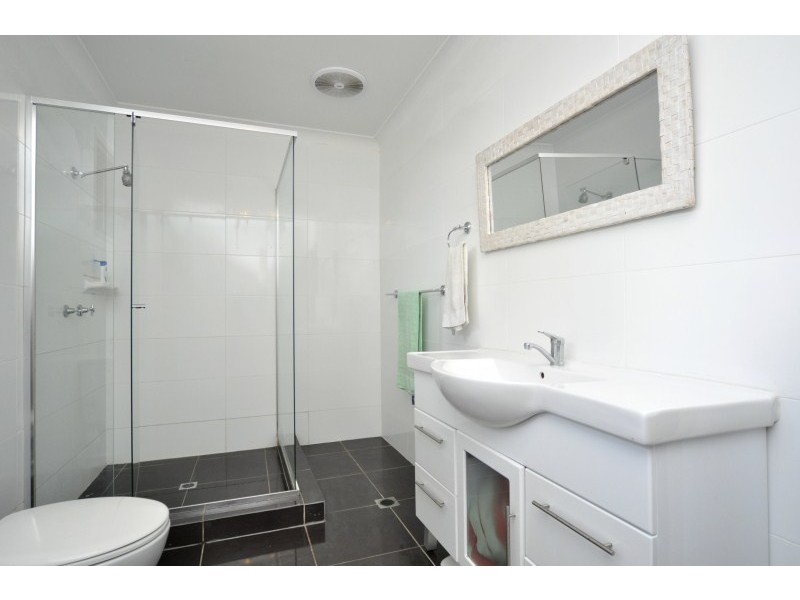 41 Poinsettia Avenue, Hollywell QLD 4216