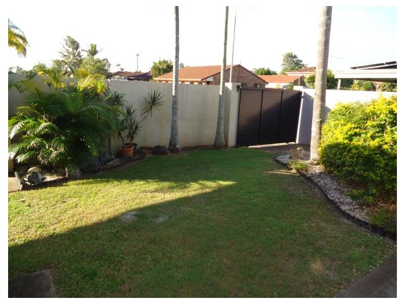 10 Sundown Avenue, Paradise Point QLD 4216
