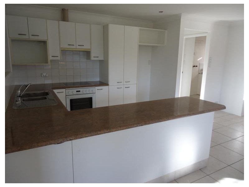10 Sundown Avenue, Paradise Point QLD 4216
