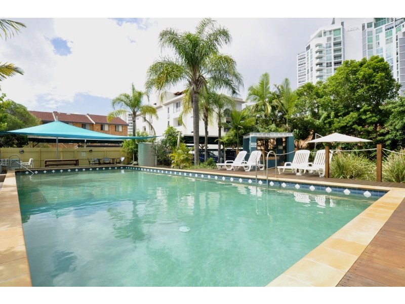 21/125 Frank Street, Labrador QLD 4215