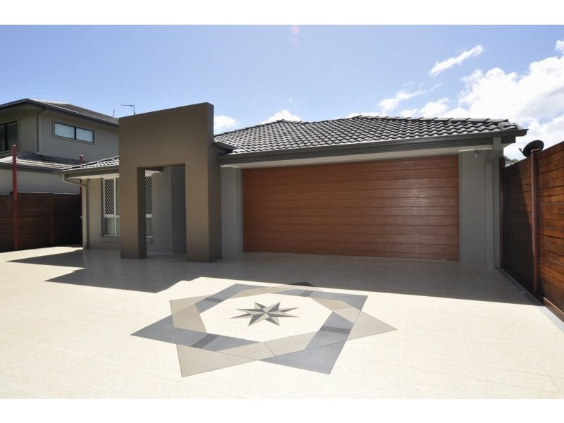 11 Yulia Street, Coombabah QLD 4216