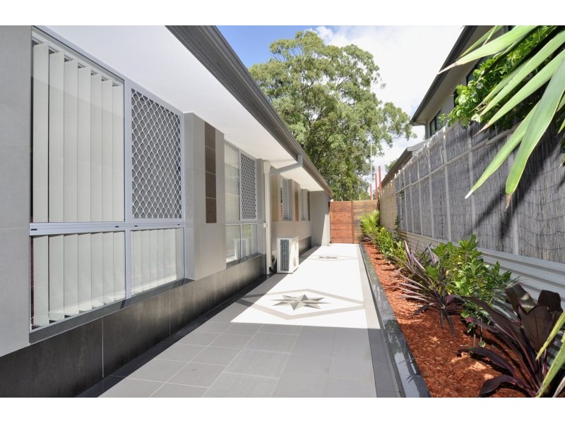 11 Yulia Street, Coombabah QLD 4216