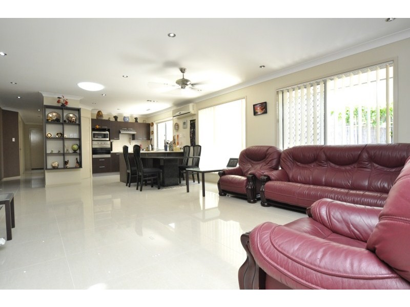 11 Yulia Street, Coombabah QLD 4216