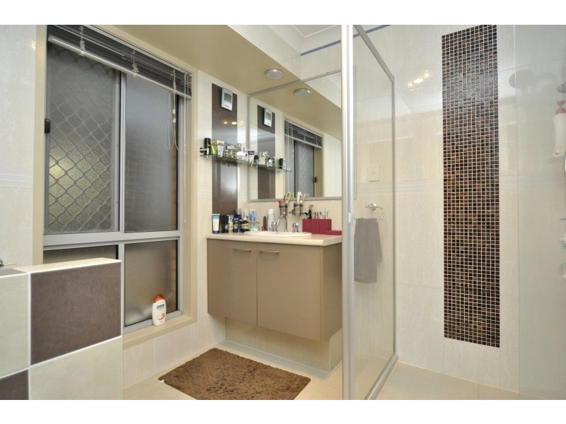 11 Yulia Street, Coombabah QLD 4216