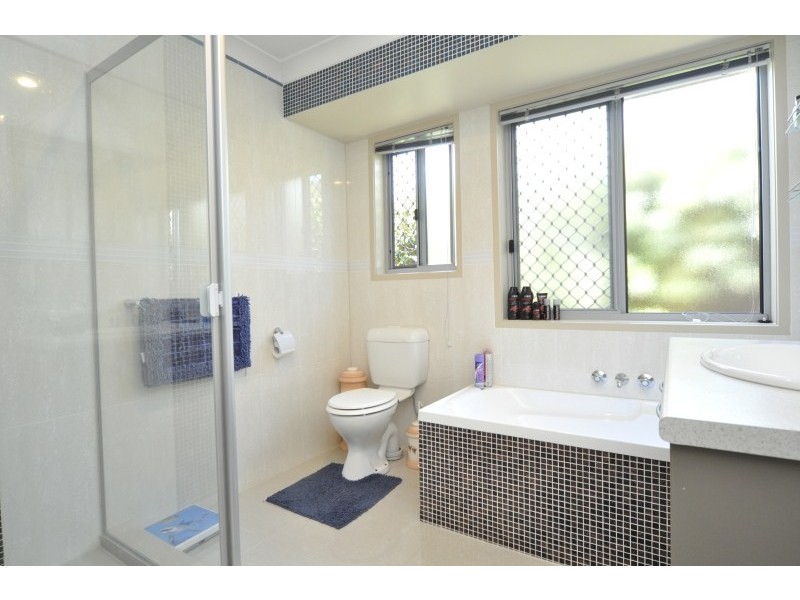 11 Yulia Street, Coombabah QLD 4216