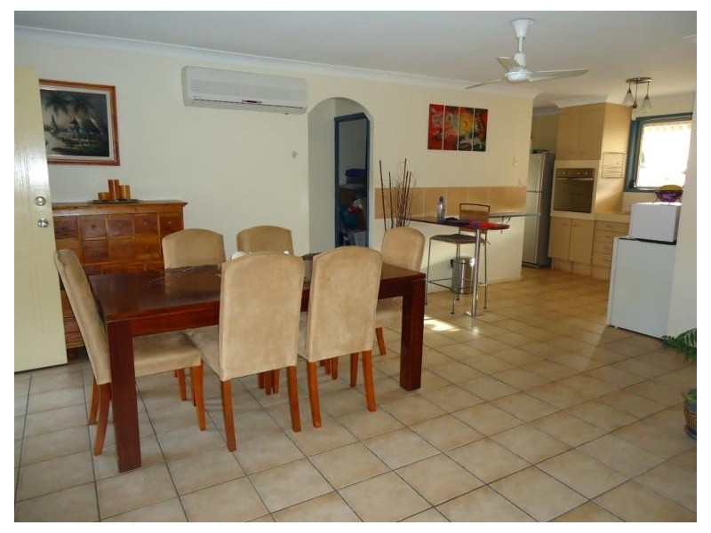 2/9 Jessica Court, Arundel QLD 4214