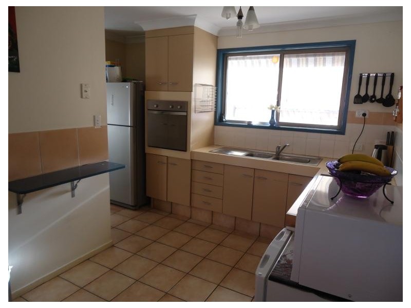 2/9 Jessica Court, Arundel QLD 4214