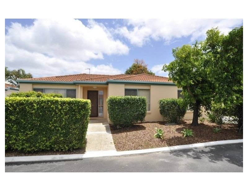 4/222 Central Street, Labrador QLD 4215