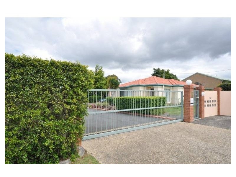 4/222 Central Street, Labrador QLD 4215