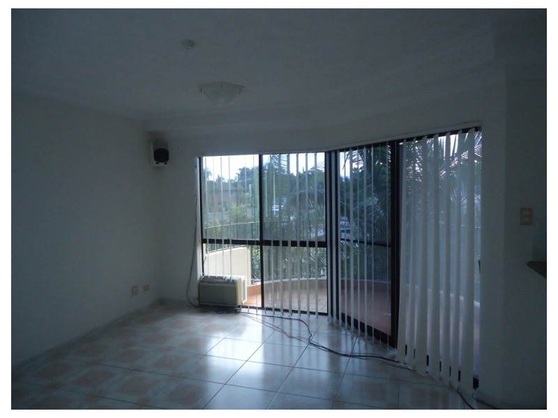 6/12 Canal Avenue, Runaway Bay QLD 4216
