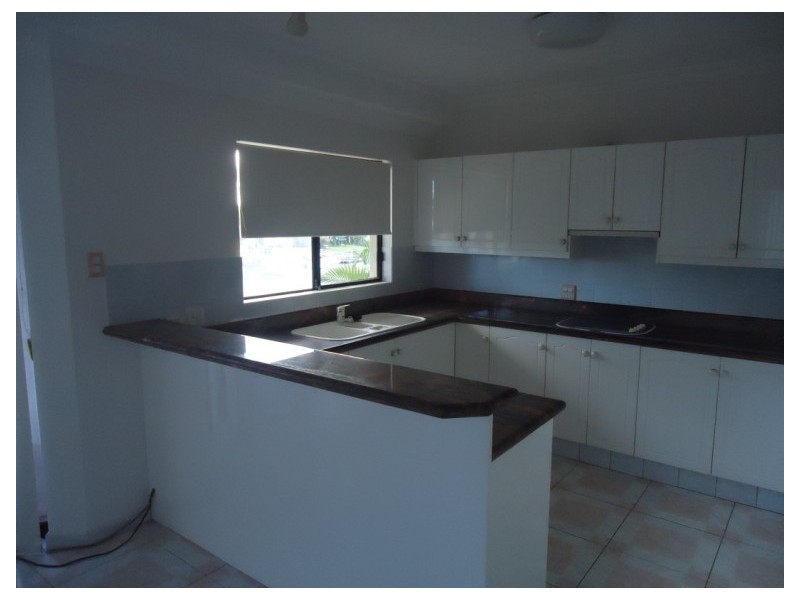 6/12 Canal Avenue, Runaway Bay QLD 4216