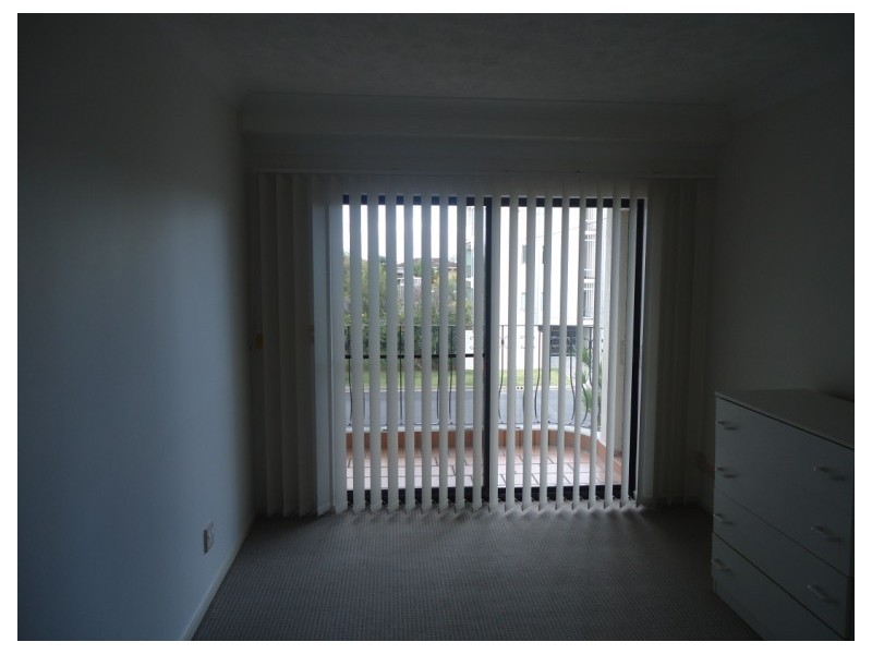6/12 Canal Avenue, Runaway Bay QLD 4216