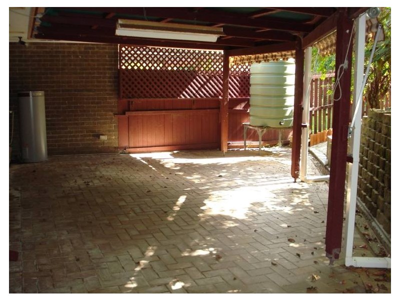 1/8 Galaxy Court, Labrador QLD 4215