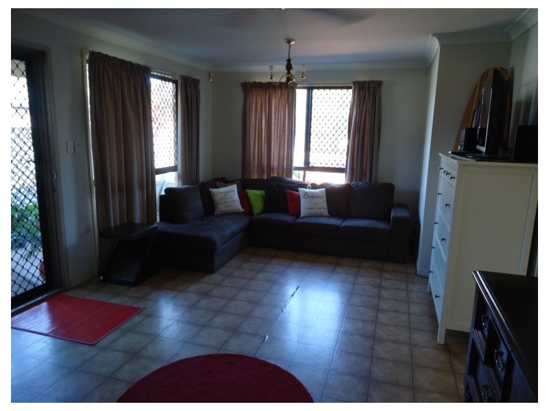 1/11 Jessica Court, Arundel QLD 4214