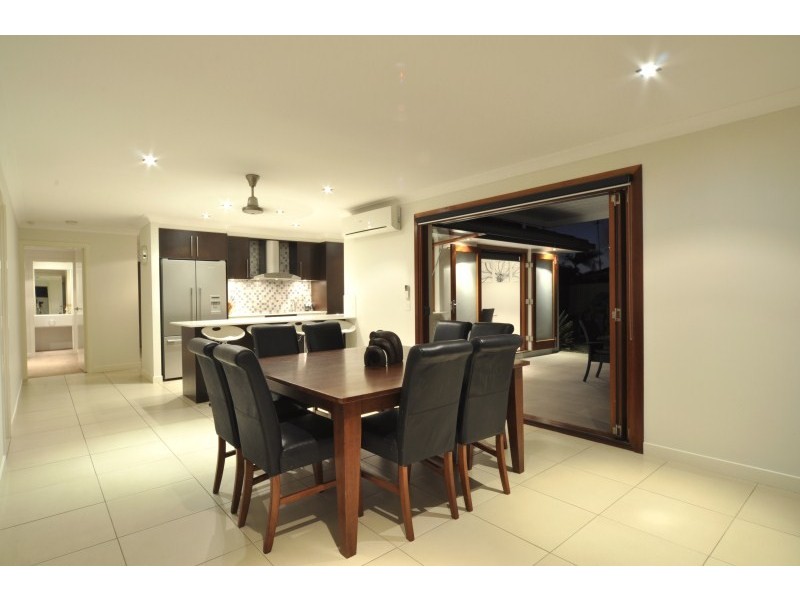 16 Cattleya Court, Hollywell QLD 4216