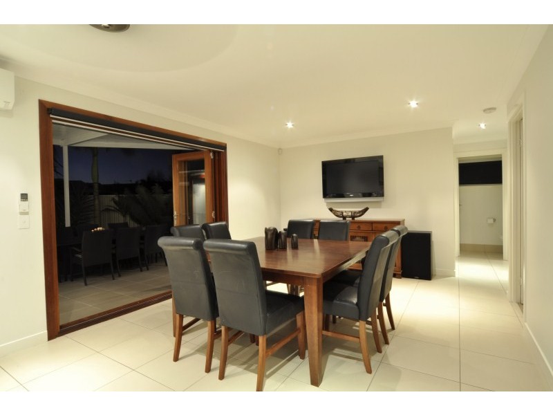 16 Cattleya Court, Hollywell QLD 4216