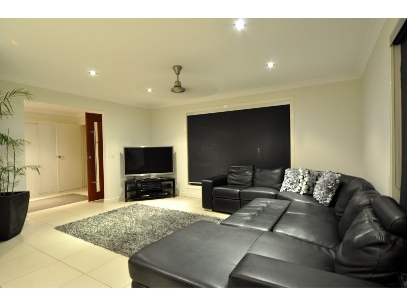 16 Cattleya Court, Hollywell QLD 4216