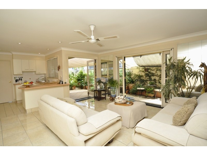 1/19 Mallard Avenue, Paradise Point QLD 4216