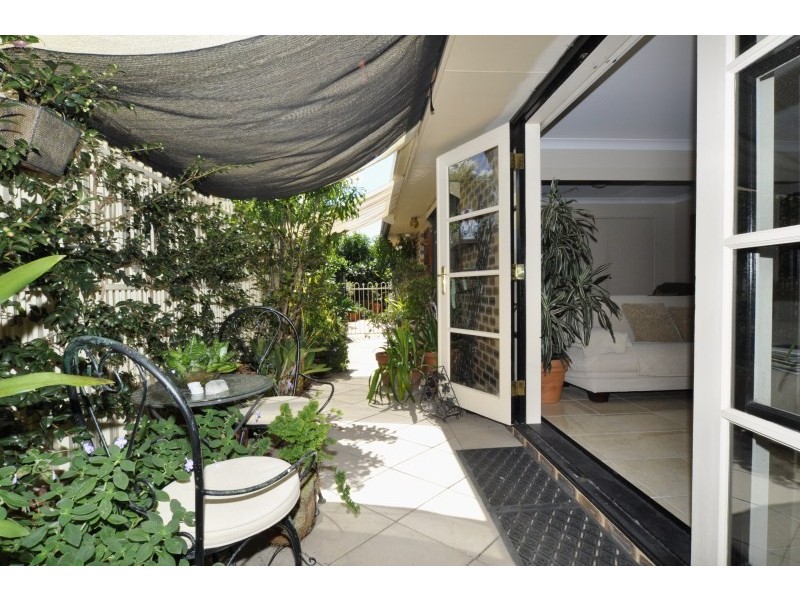 1/19 Mallard Avenue, Paradise Point QLD 4216