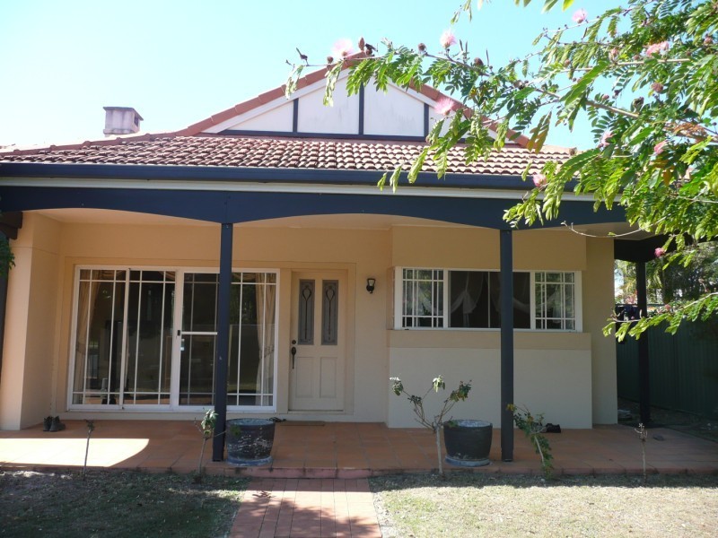 514 Oxley Drive, Runaway Bay QLD 4216