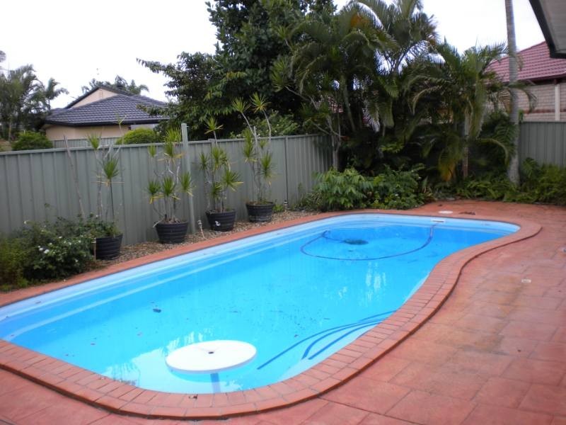 514 Oxley Drive, Runaway Bay QLD 4216