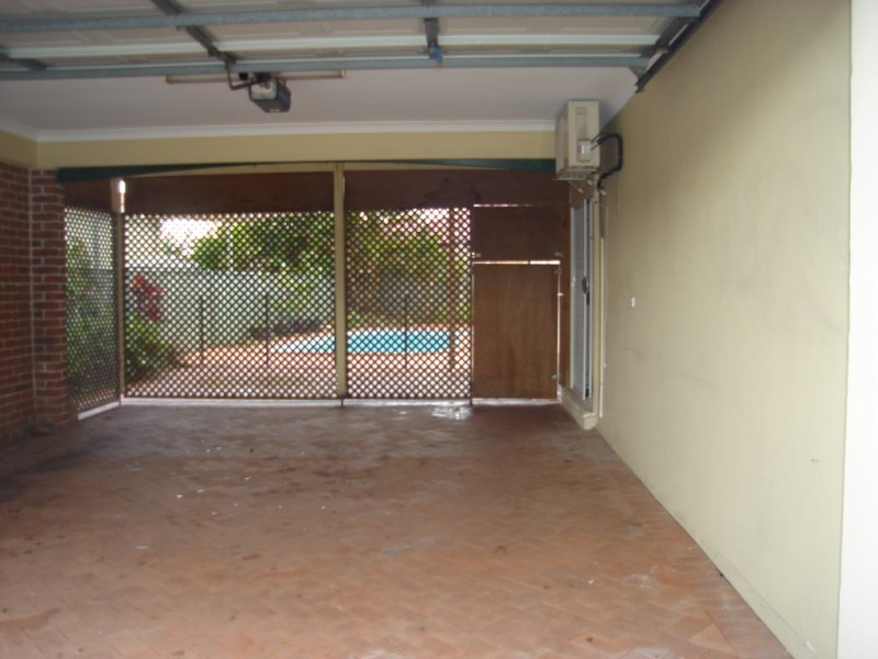 514 Oxley Drive, Runaway Bay QLD 4216