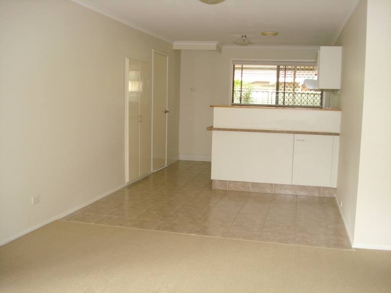 2/74 Botanical Drive, Labrador QLD 4215