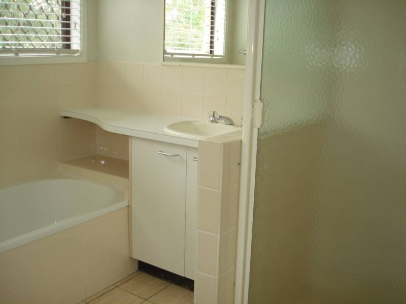 2/74 Botanical Drive, Labrador QLD 4215