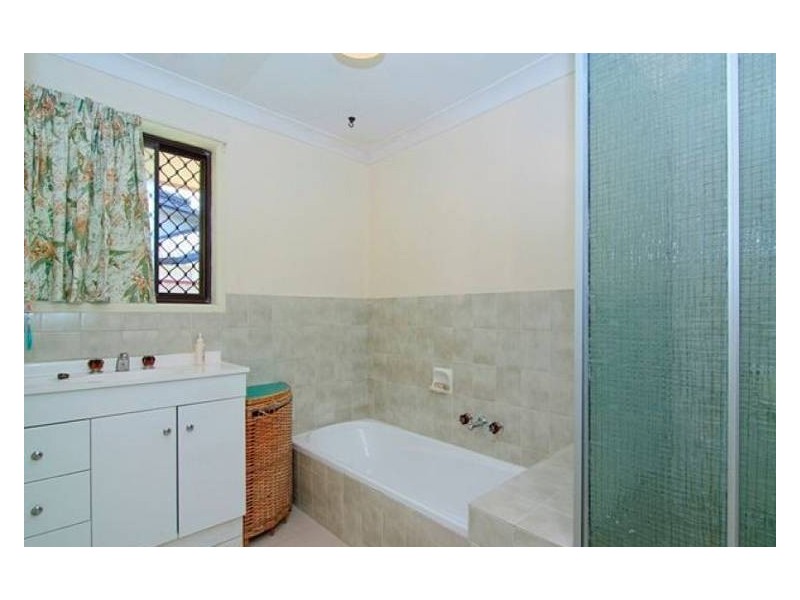15 Rabaul Avenue, Runaway Bay QLD 4216