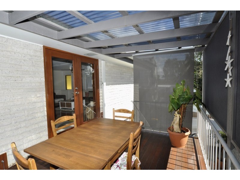 2/13 Errol Avenue, Paradise Point QLD 4216