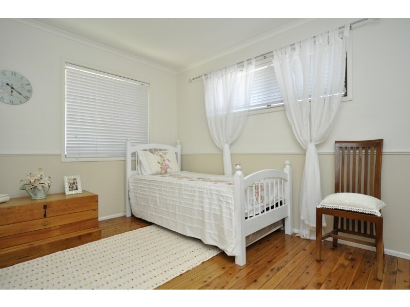 2/13 Errol Avenue, Paradise Point QLD 4216