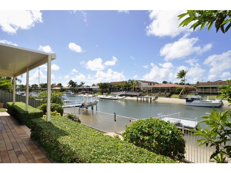 5 Seaspray Street, Paradise Point QLD 4216