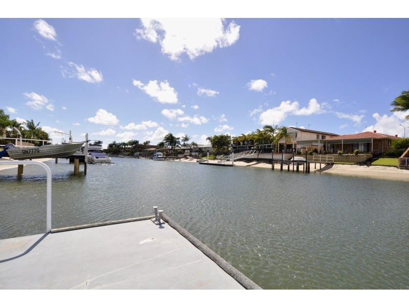 5 Seaspray Street, Paradise Point QLD 4216