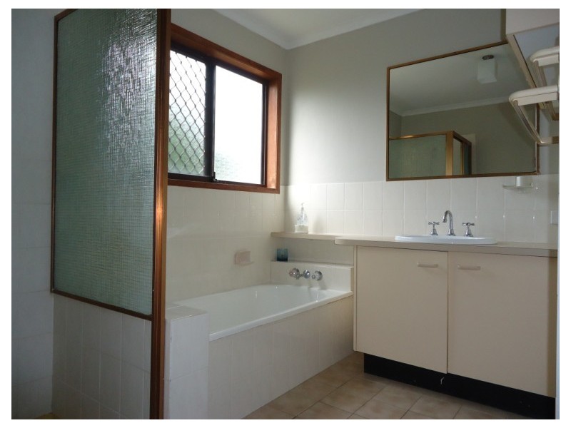 1/116 Little Usher Avenue, Labrador QLD 4215