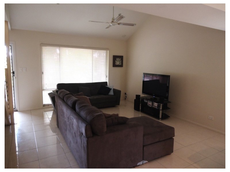 3/17 Kenny Drive, Labrador QLD 4215