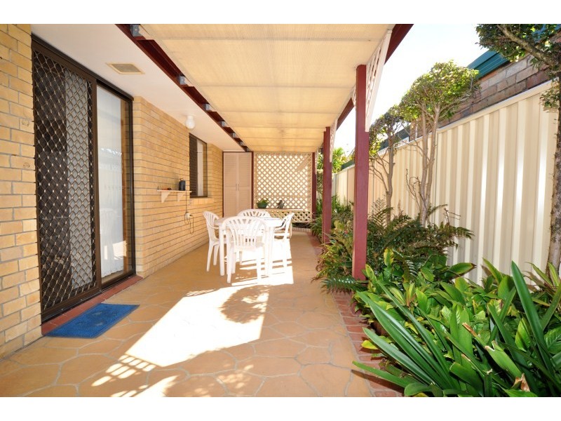 2/8 Maiala Close, Paradise Point QLD 4216