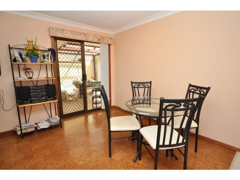 2/8 Maiala Close, Paradise Point QLD 4216