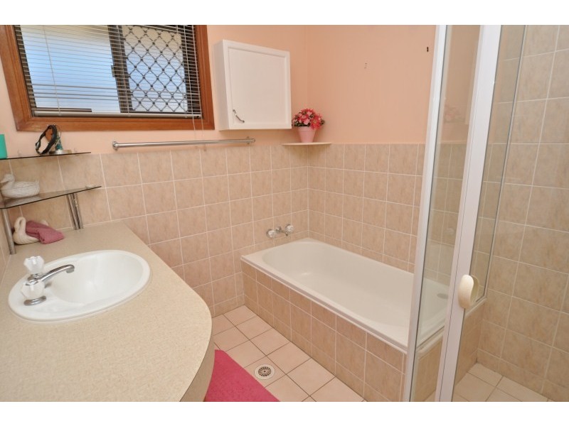 2/8 Maiala Close, Paradise Point QLD 4216
