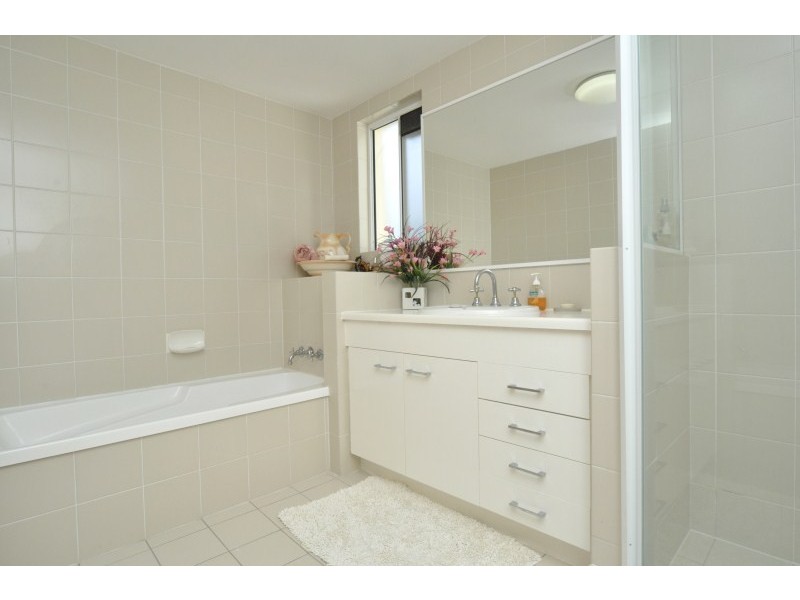 105/1 Lee Road, Runaway Bay QLD 4216