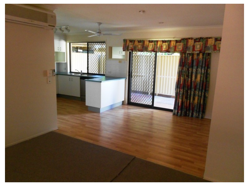 2/18  Stephenson Street, Labrador QLD 4215