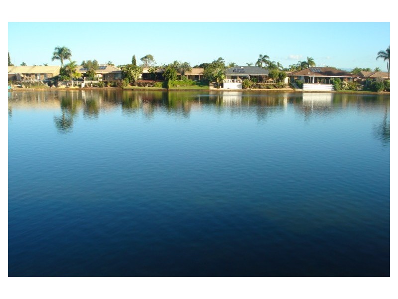 1/8 Possum Court, Coombabah QLD 4216