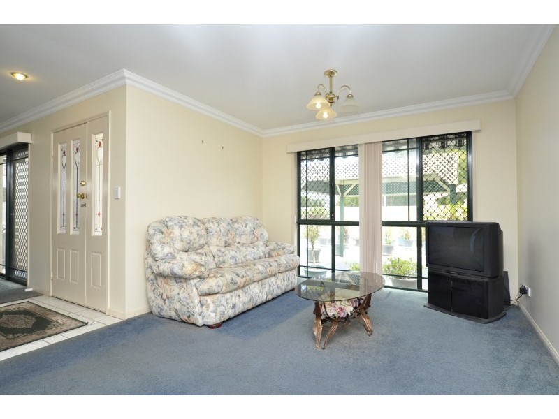 2/133 Bayview Street, Runaway Bay QLD 4216