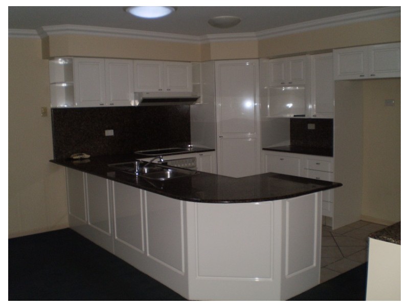 2/133 Bayview Street, Runaway Bay QLD 4216