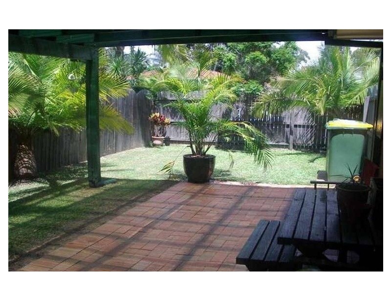 1/49 Morinda Way, Labrador QLD 4215