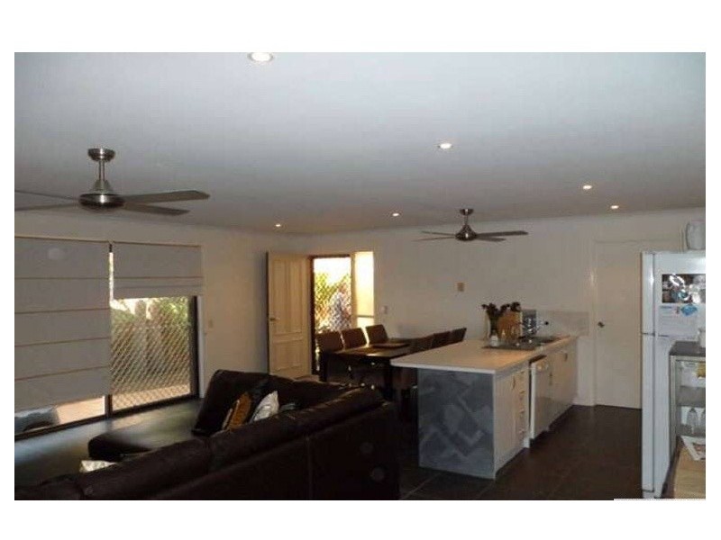 1/49 Morinda Way, Labrador QLD 4215