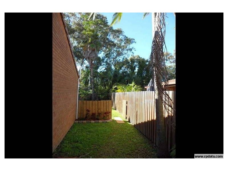 1/49 Morinda Way, Labrador QLD 4215