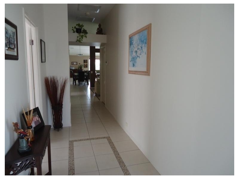 12 Torquay Place, Arundel QLD 4214